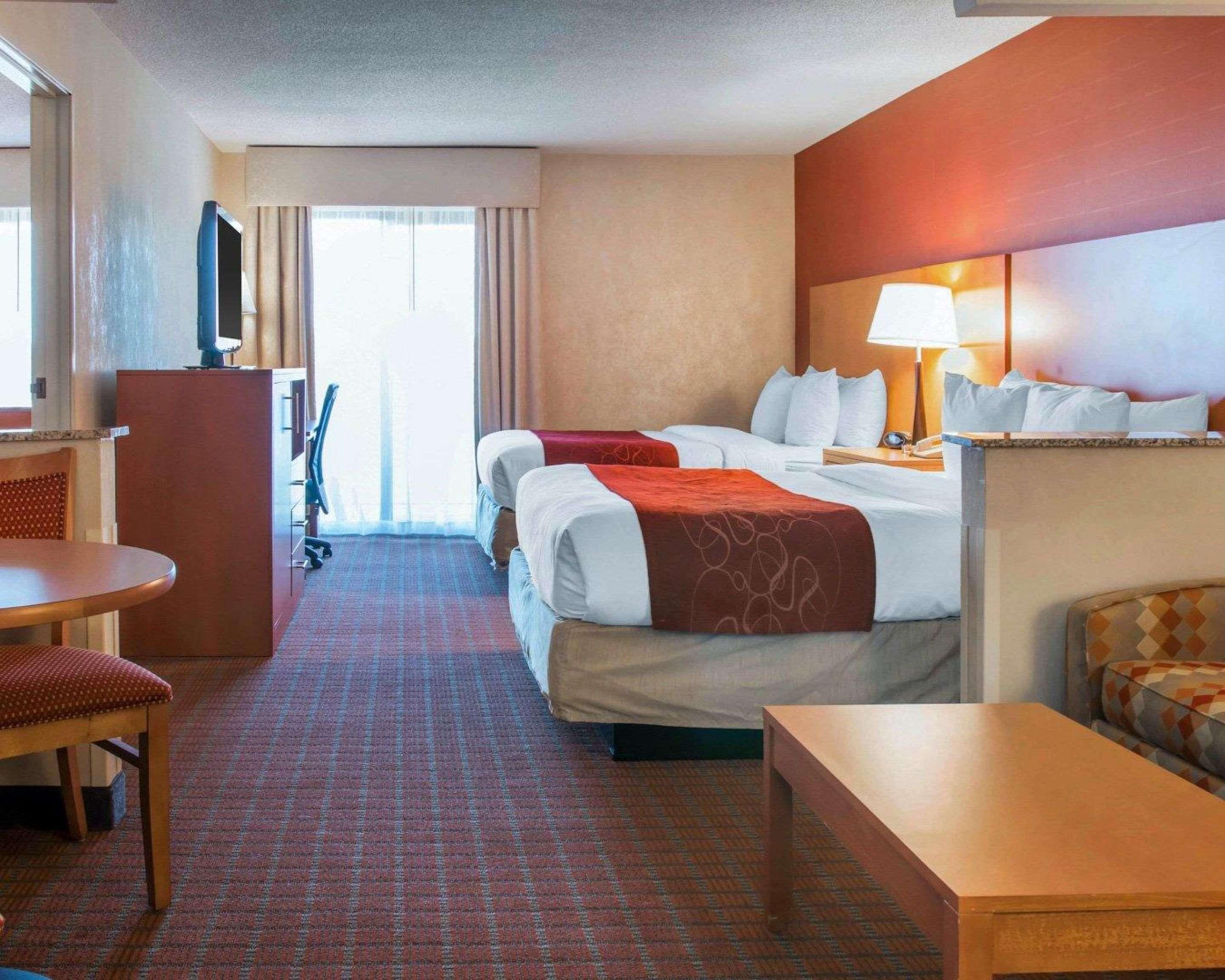 Comfort Suites Auburn Hills-Detroit Bagian luar foto