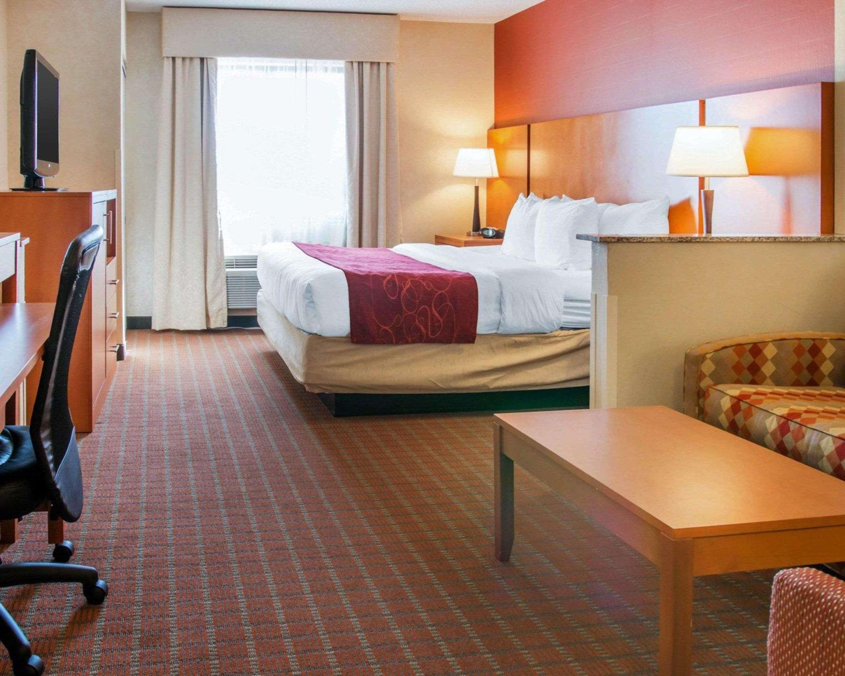 Comfort Suites Auburn Hills-Detroit Bagian luar foto