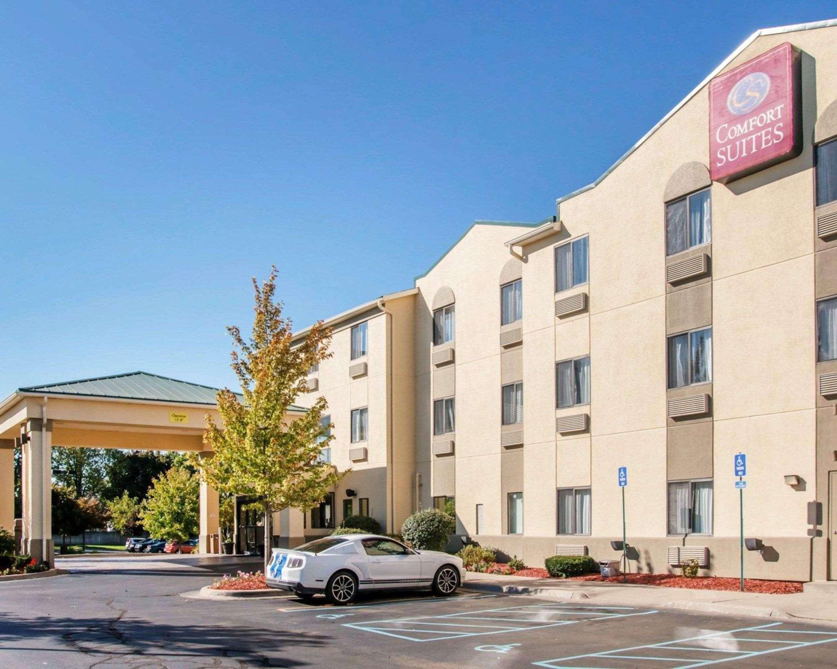 Comfort Suites Auburn Hills-Detroit Bagian luar foto