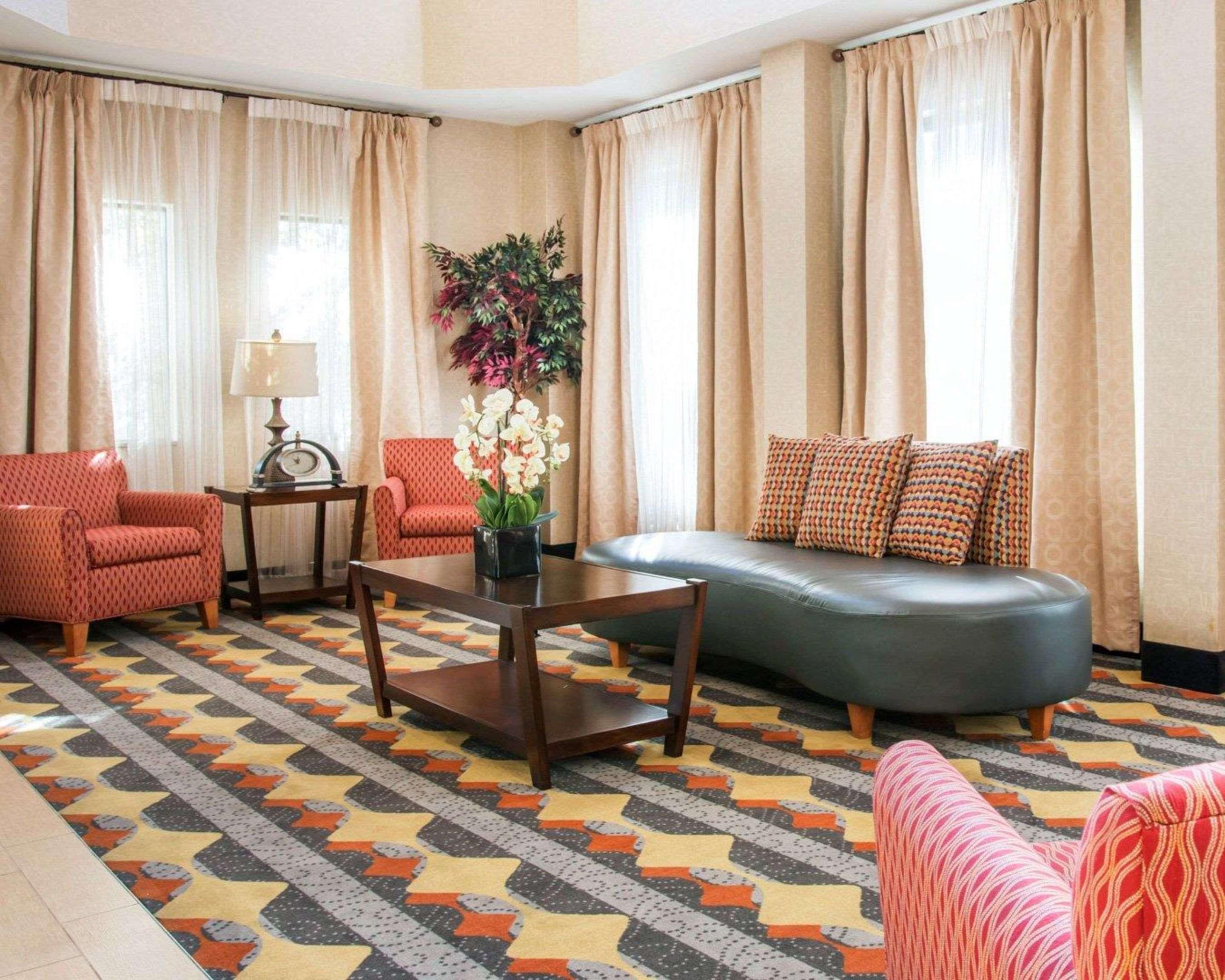 Comfort Suites Auburn Hills-Detroit Bagian luar foto