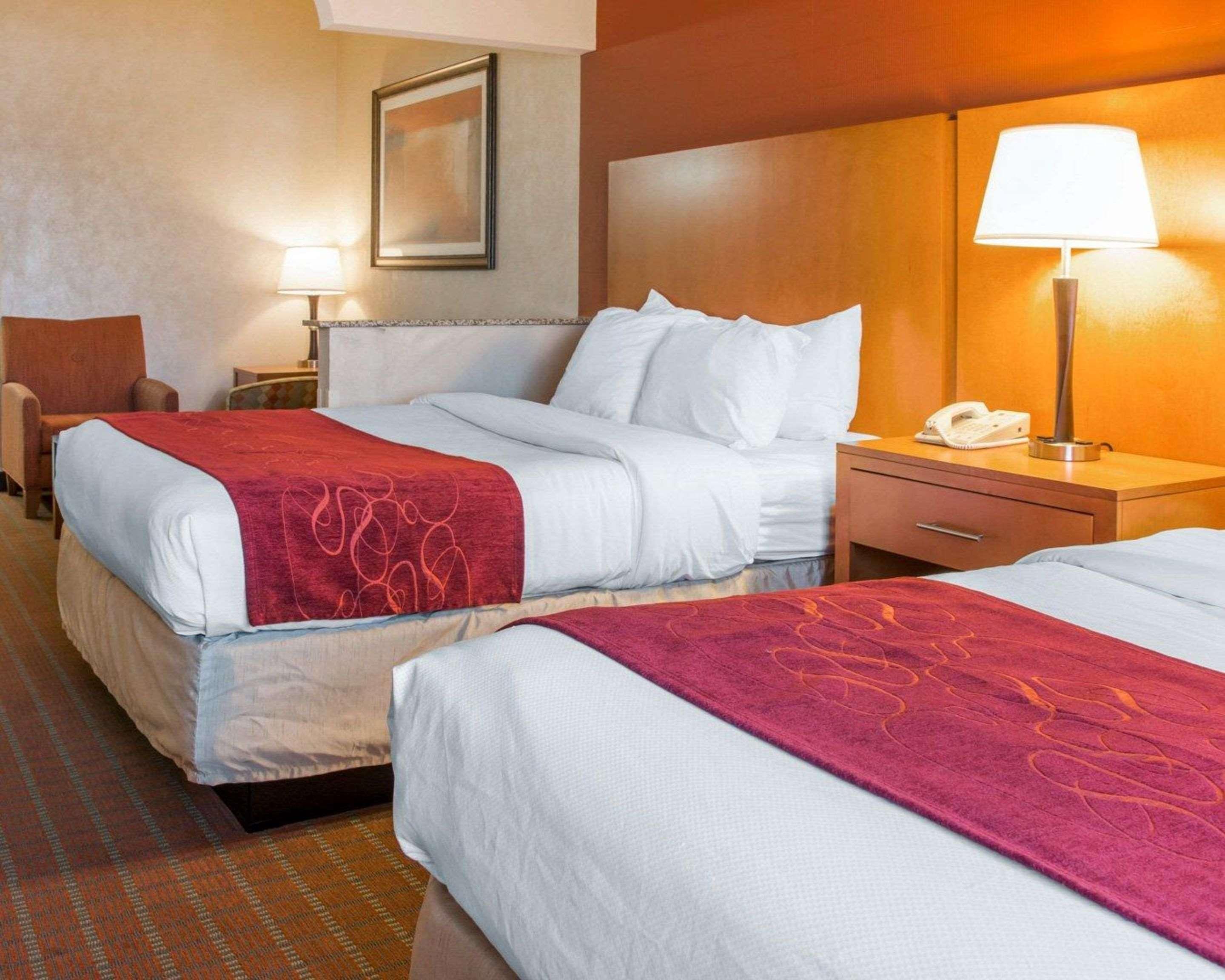 Comfort Suites Auburn Hills-Detroit Bagian luar foto