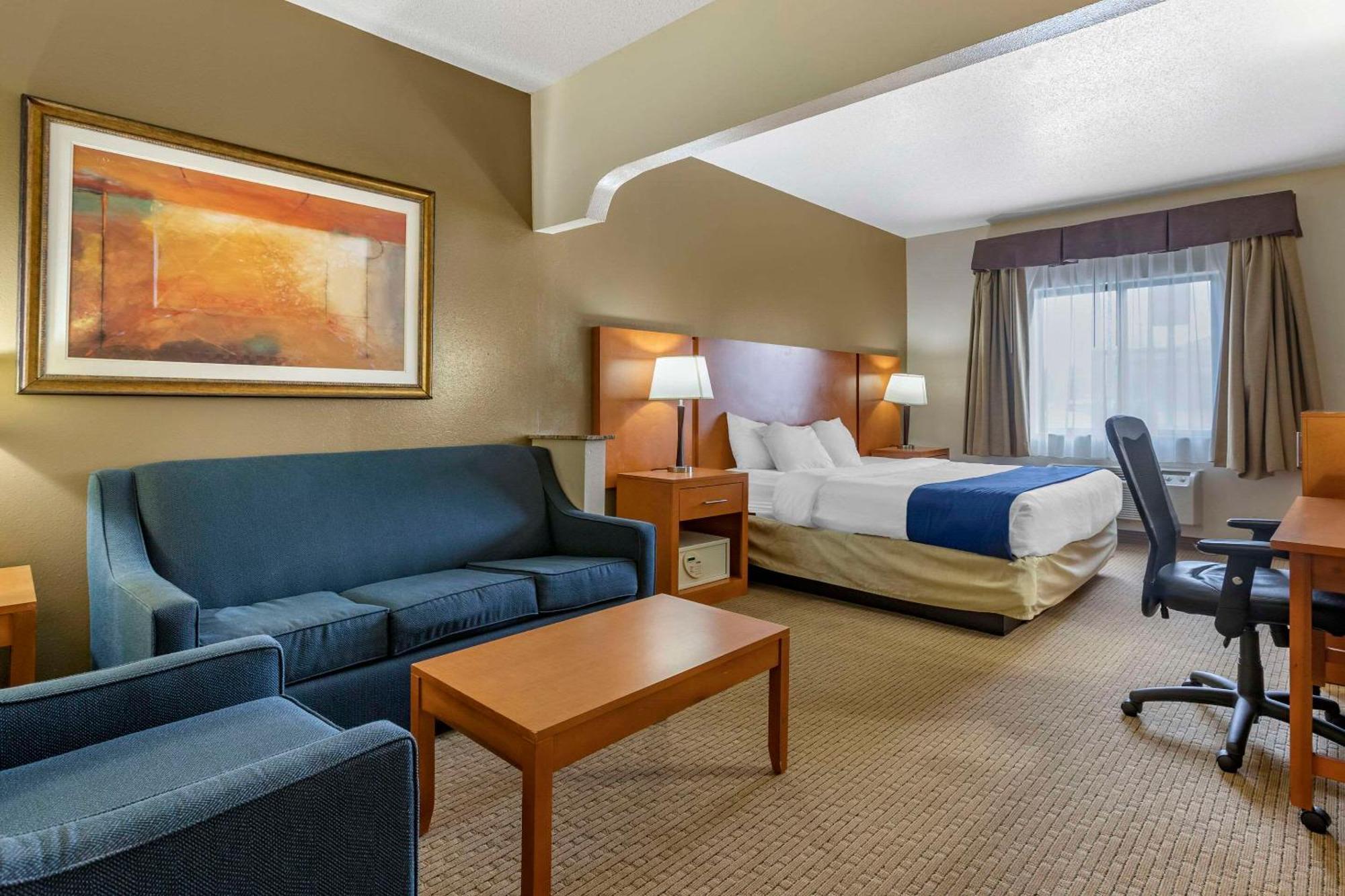 Comfort Suites Auburn Hills-Detroit Bagian luar foto